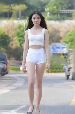 大叔看上女儿的闺蜜韩剧主角是谁